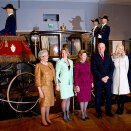 15. februar: Kongen og Dronningen mottar Regjeringens gave til deres 75-årsdager, utstillingsrekken Den kongelige reise, ved et arrangement på Kunstindustrimuseet (Foto: Gorm Kallestad, Scanpix)